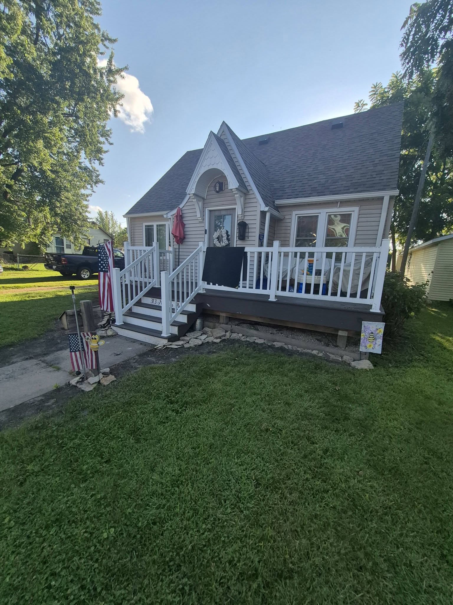 Property cleanup and curb-appeal refresh, Monroe County